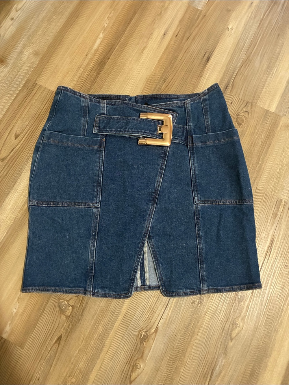 Commense Buckle Detail Asymmetrical Denim Mini Skirt Women’s L NWT - Picture 3 of 12